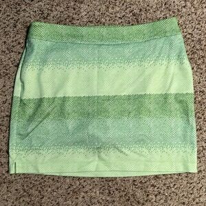 🆑FINAL PRICE‼️ Size XL green patterned skort